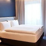 Express - By Ihg 3*