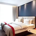Express - By Ihg Hotel 3*
