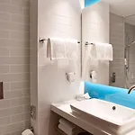 Express - By Ihg Hotel 3*