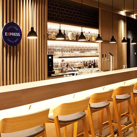 Express - By Ihg Hotel 3*