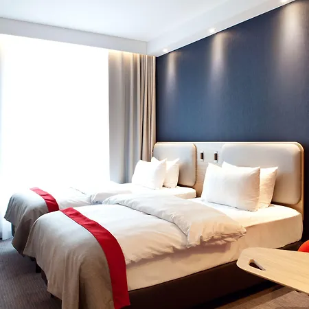 Express - By Ihg Hotel 3*
