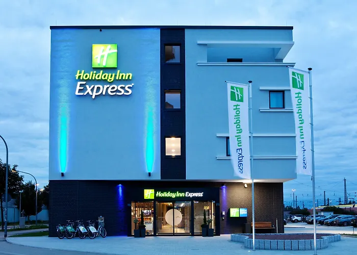 Express - By Ihg 3*
